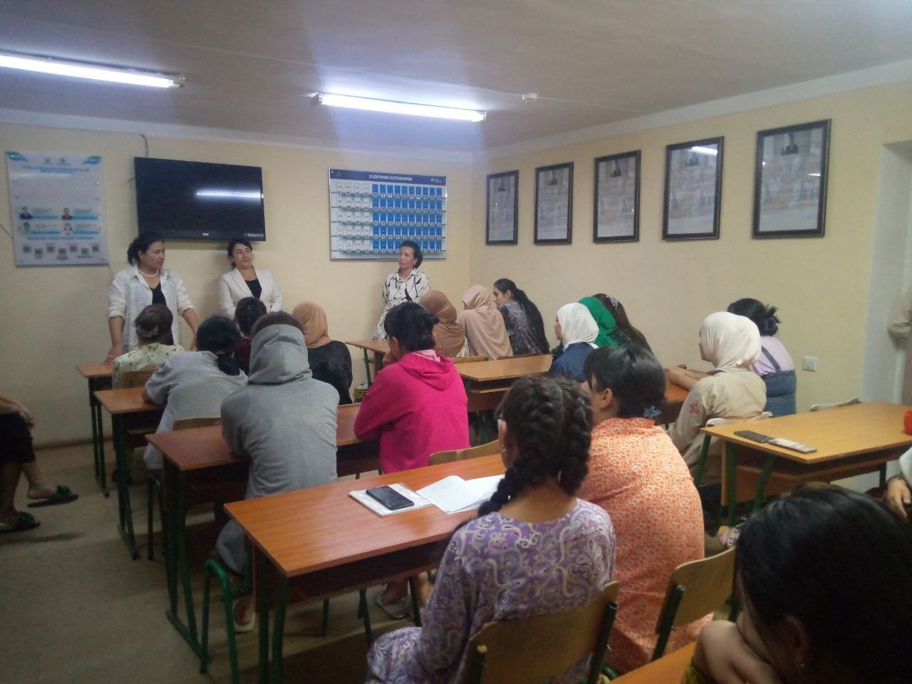 Pedagogika fakulteti Maktabgacha ta’lim kafedrasi katta o’qituvchisi N.Ismailova, Sh.Abdukarimova talabalar turar joyiga tashrif buyurishdi
