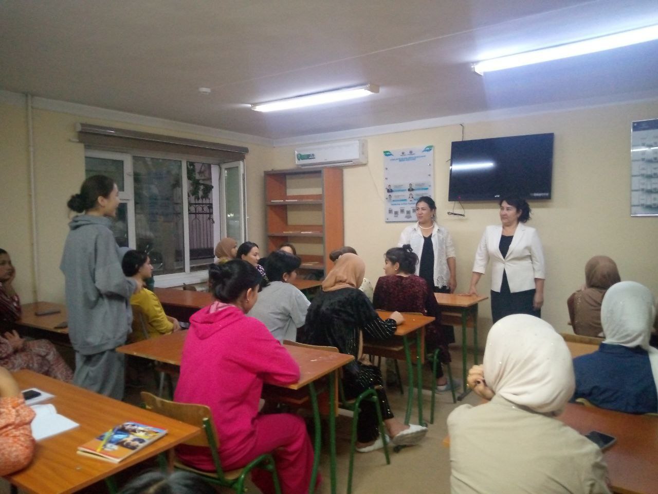 Pedagogika fakulteti Maktabgacha ta’lim kafedrasi katta o’qituvchisi N.Ismailova, Sh.Abdukarimova talabalar turar joyiga tashrif buyurishdi