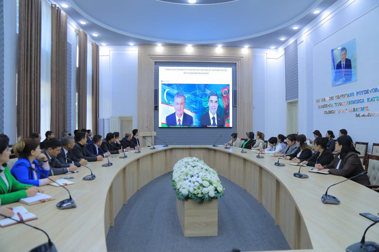 Namangan davlat pedagogika instituti rahbar va xodimlari "Siyosiy-ma’rifat soati"da ishtirok etdi.