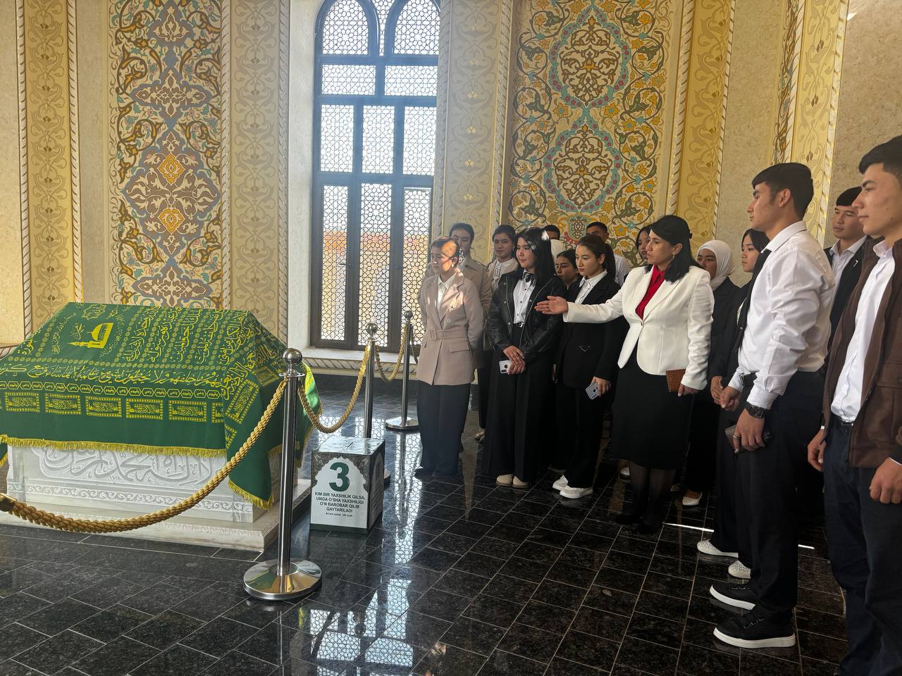 NamDPI Talabalari '11-Ahmad' Majmuasiga Vatanparvarlik Ruhi Ostida Tashrif Buyurishdi