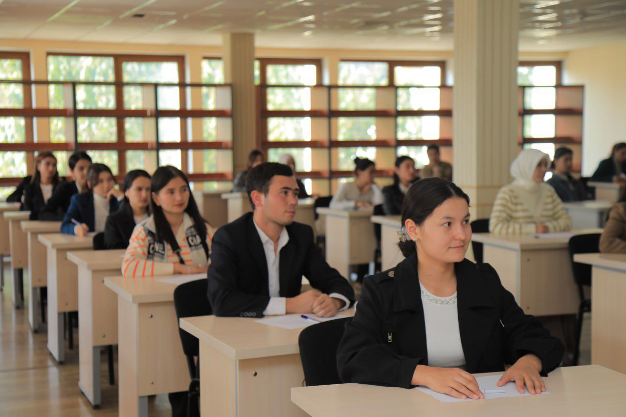 “Kitob – mening do‘stim” Respublika ko‘rik-tanlovining institut bosqichidagi: "Eng bilimdon kitobxon" sharti o‘tkazildi!