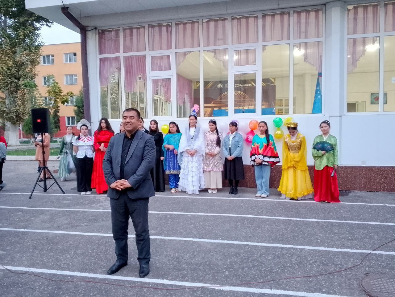 Talabalar turar joyida "Raqslar guldastasi"