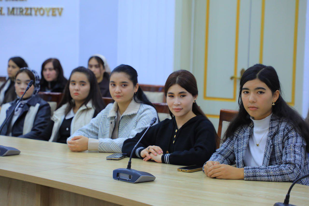 "Psixotrop moddalarning noqoniyniy muomalasiga qarshi kurashish" mavzusida profilaktik suhbat oʻtkazildi.
