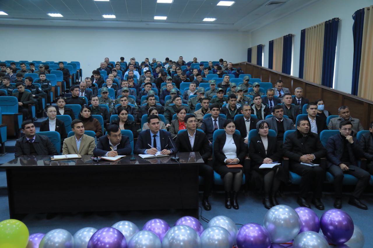Namangan davlat pedagogika instituti rahbar va xodimlari hamda professor-oʻqituvchilari "Siyosiy-ma’rifat soati"da ishtirok etdi.