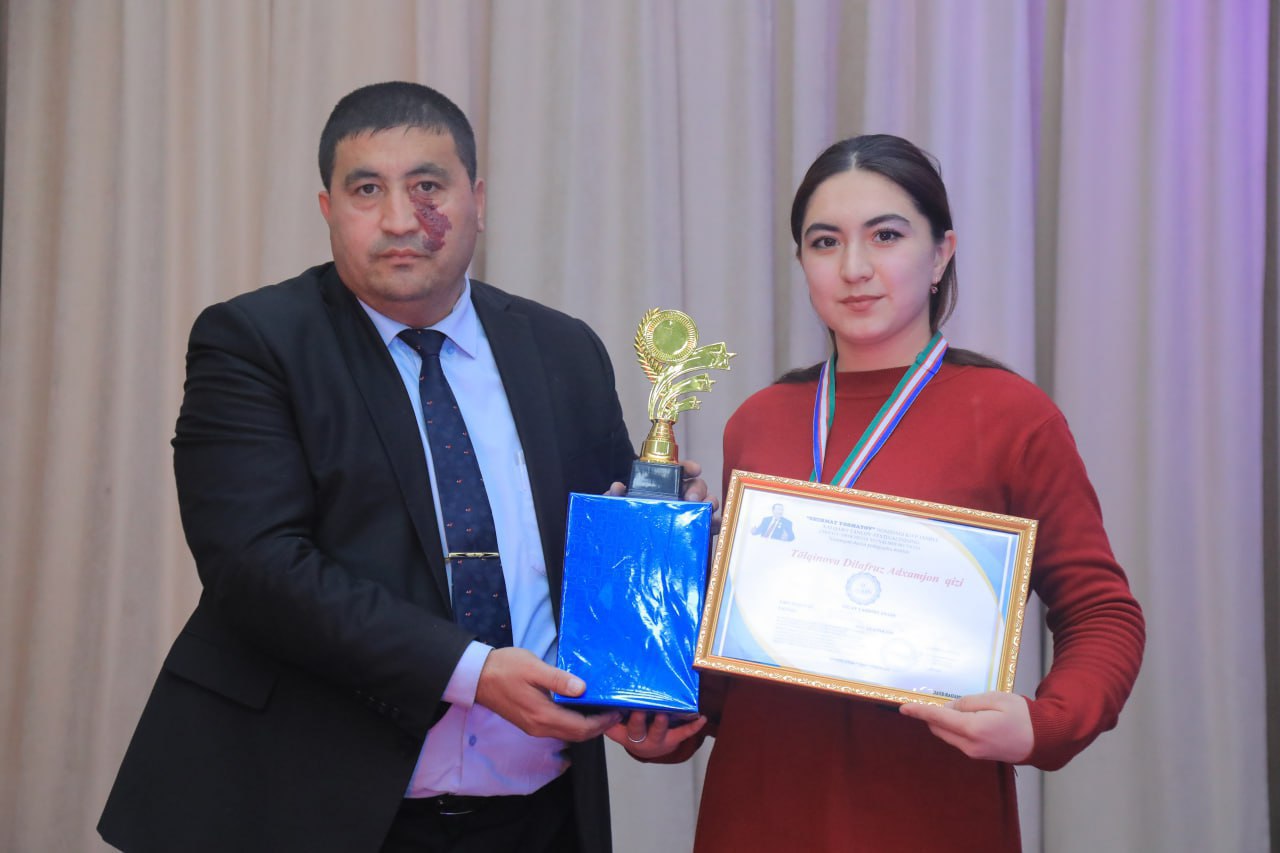 "Yangi yil sarguzashtlari" bayram tadbiri doirasida bir qator tanlov g'oliblari va iqtidorli talabalar taqdirlandilar.
