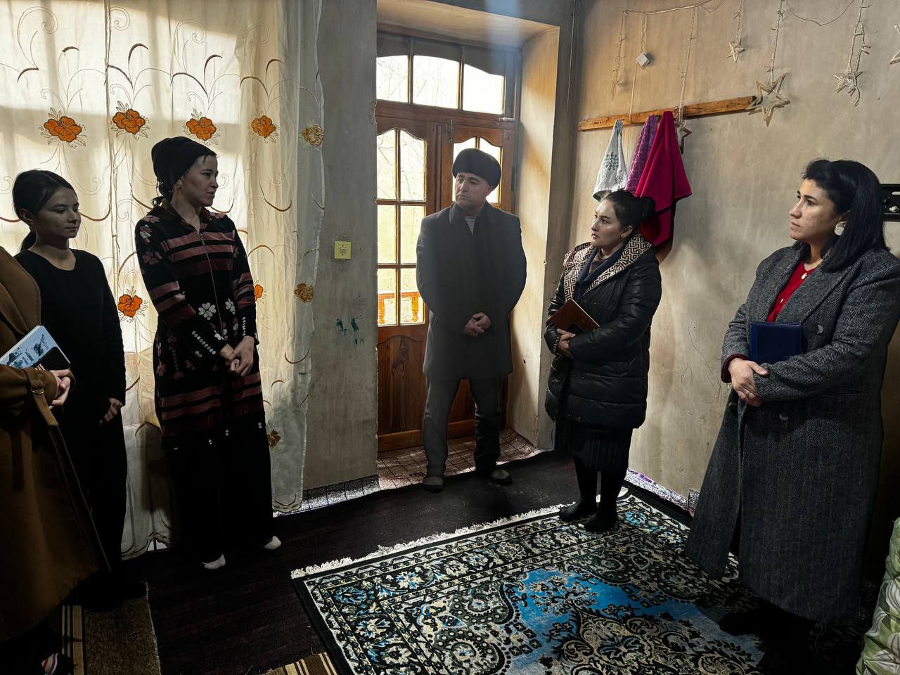 Namangan davlat pedagogika instituti Ijtimoiy fanlar fakulteti tyutorlari S.Qodirova, M.Ruzimatova, Ch.Isroilova va “Obihayot” mahalla fuqarolar yig’iniga tashrif buyurishdi.