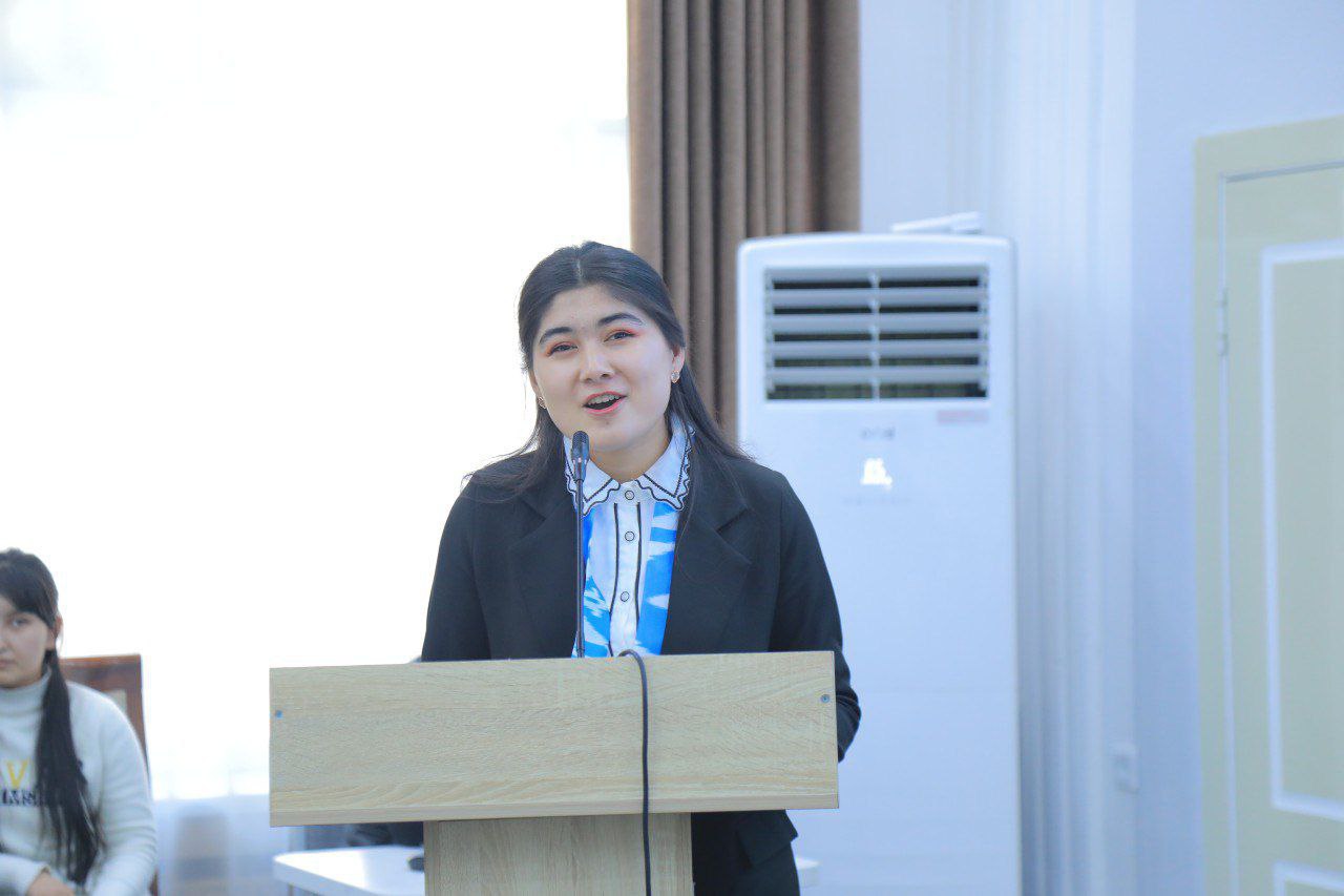 “Yoshlik bahori“ talabalar bayozining taqdimoti bo'lib o'tdi.