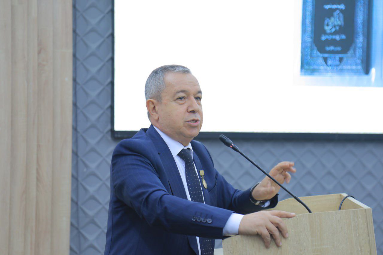"BOBUR va AXSIKENT"