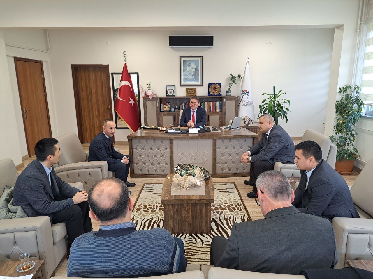 Namangan davlat pedagogika instituti delegatsiyasi ayni damda Turkiya davlatida boʻlib, Karabük universitetiga amaliy tashrif buyurishdi.
