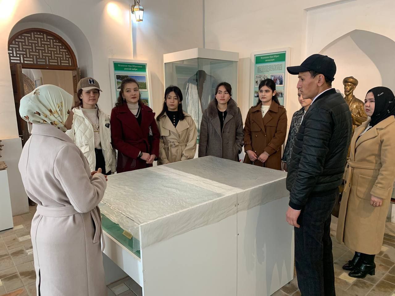 NamDPI talabalari Is'hoqxon To'ra Ibrat muzeyida