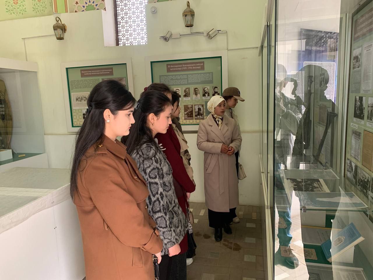 NamDPI talabalari Is'hoqxon To'ra Ibrat muzeyida