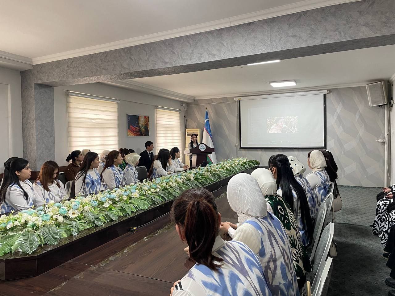 "Bahor tafti Zulfiyaxonim yodi bilan" nomli davra suhbati tashkil etildi