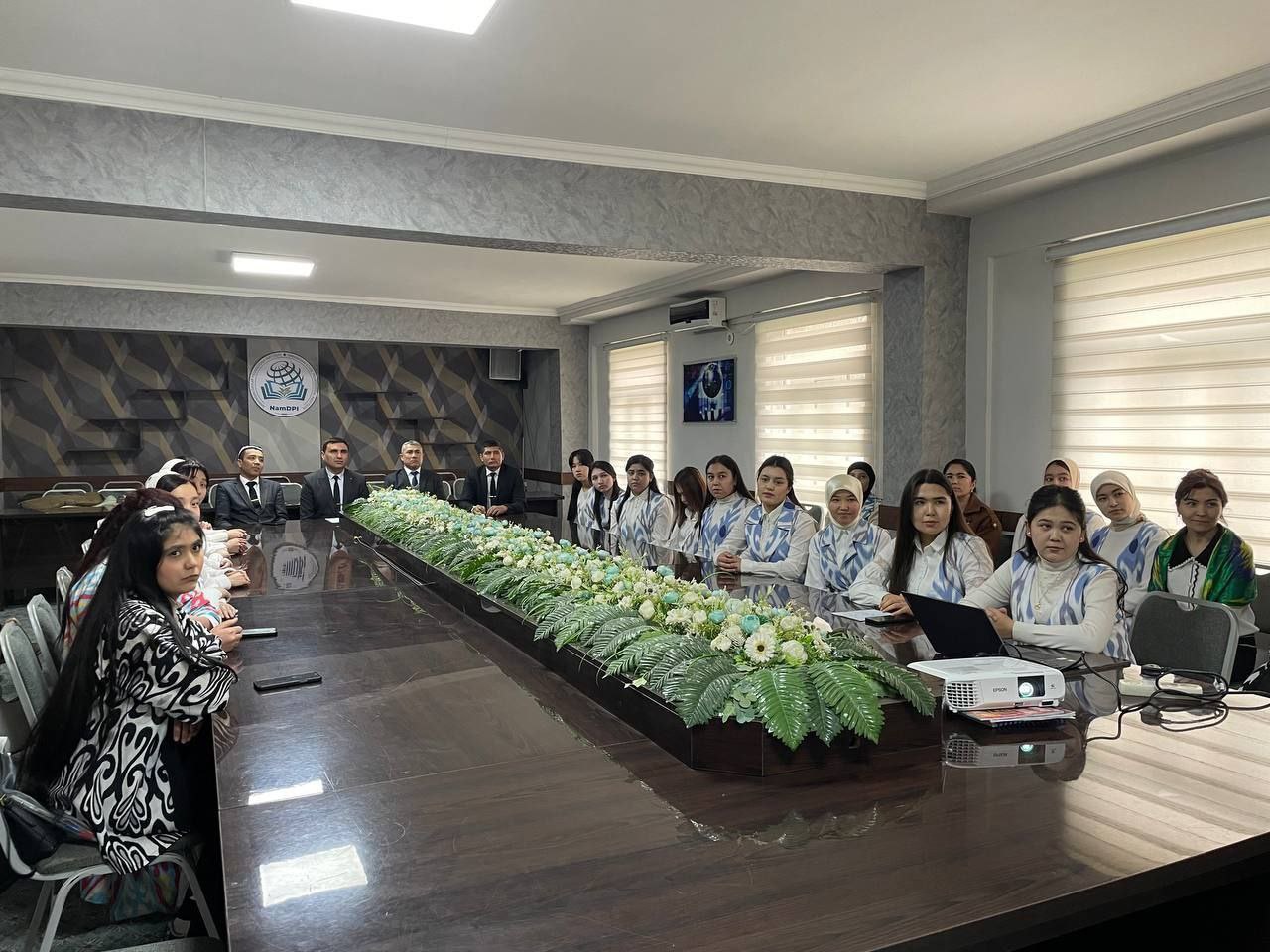 "Bahor tafti Zulfiyaxonim yodi bilan" nomli davra suhbati tashkil etildi