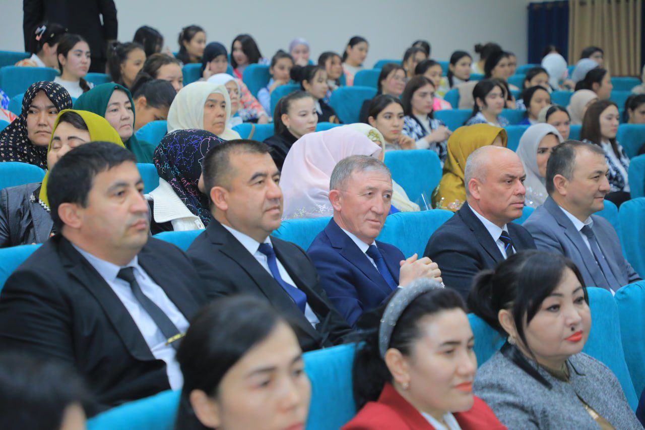 “Aziz va muqaddassan ayol" shiori ostida tantanali bayram tadbiri bo’lib o’tdi.