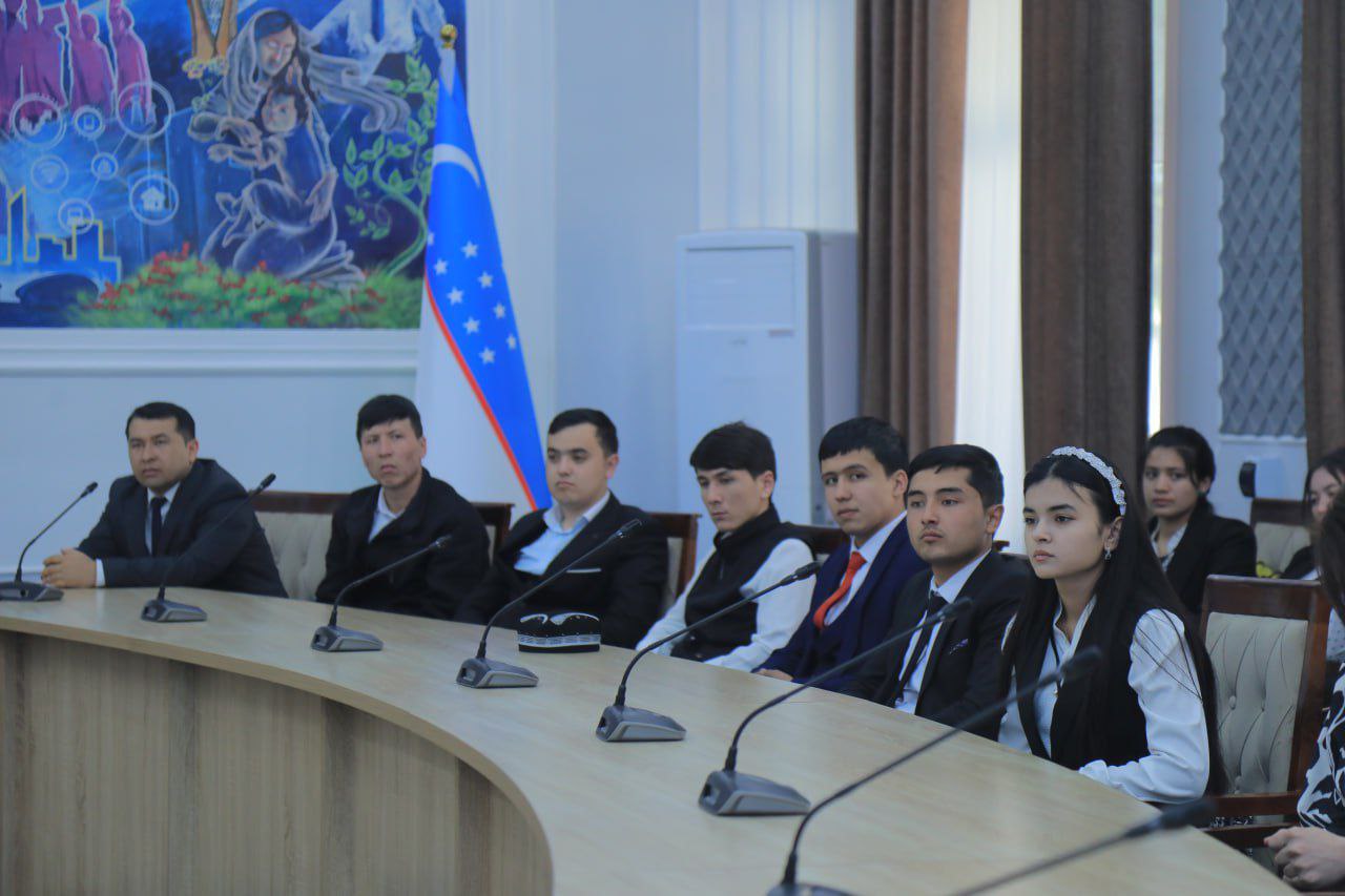 NamDPIda "Yer sharini asraylik" shiori ostida davra suhbati oʻtkazildi