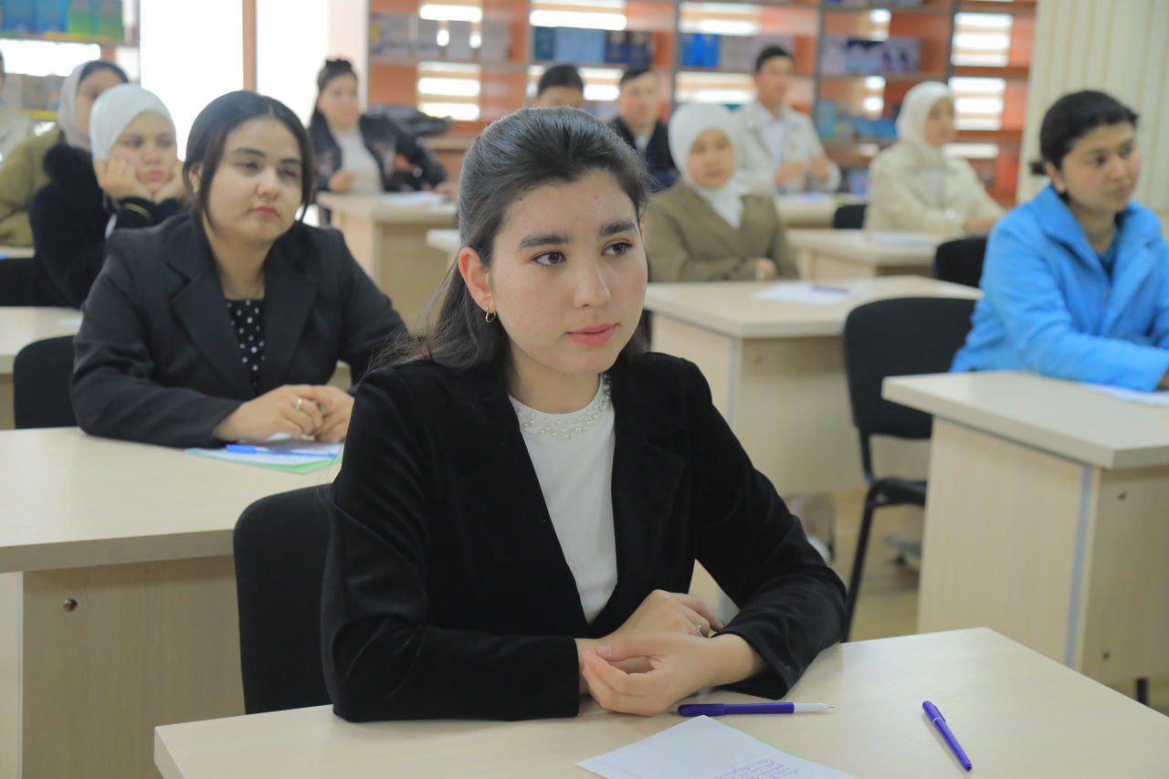 NamDPIda “Mahmudxo‘ja Behbudiy saboqlari” mavzusidagi insholar tanlovining institut bosqichi o'tkazildi