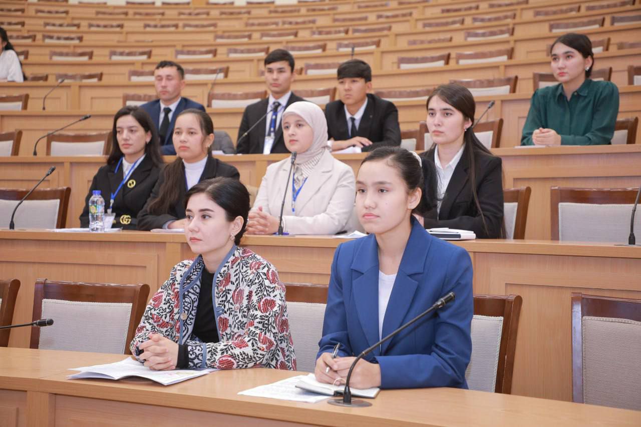 NamDPI talabasi respublika talabalar ilmiy amaliy anjumanida ishtirok etdi