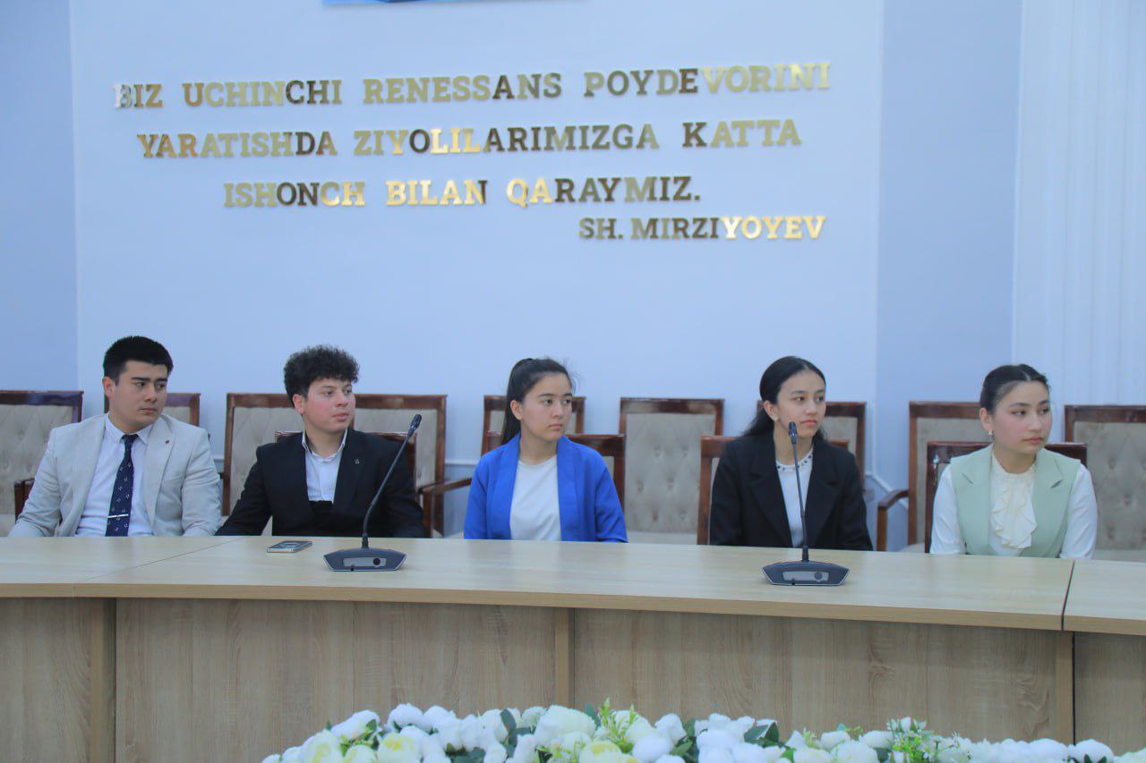 NamDPI rektori iqtidorli talablar bilan uchrashdi