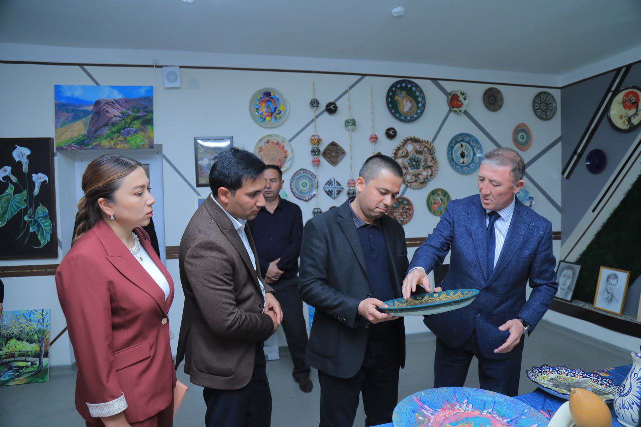 Namangan viloyati bolalarni dam olishini va sog'lomlashtirilishini tashkil etish departamenti boshqarmasi vakillari tashrifi