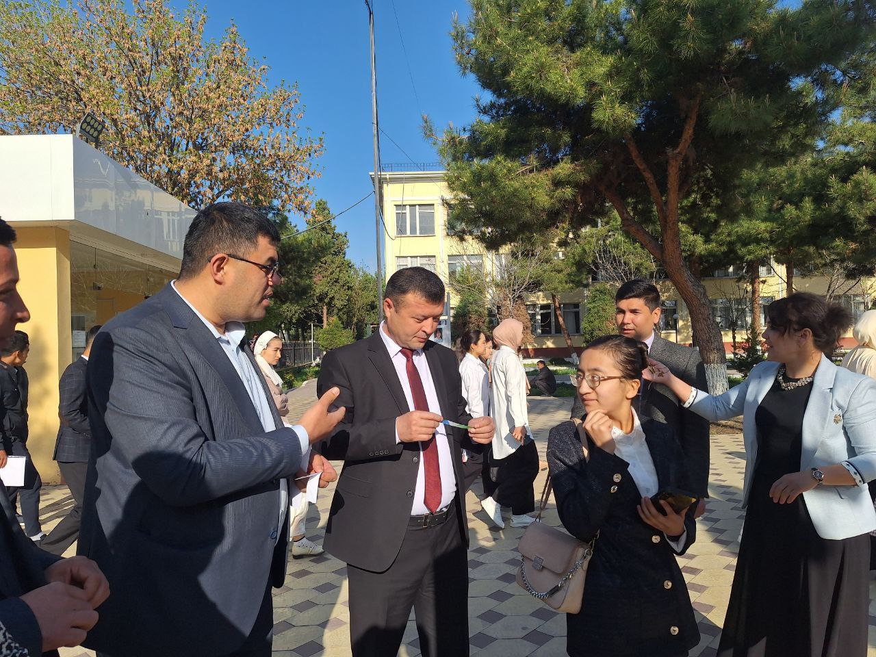 "Yashash uchun 1001 sabab" mavzularida psixologik aksiya tashkil etildi.