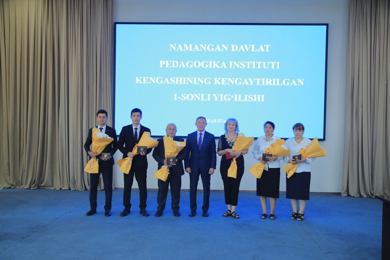 Ayni damda Namangan davlat pedagogika institutida 2025/2026-o‘quv yilining 1-sonli kengaytirilgan yigʻilish boʻlib oʻtmoqda.