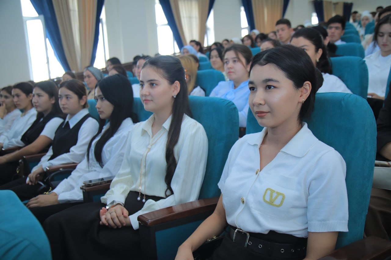 Rektor va yoshlar uchrashuvi