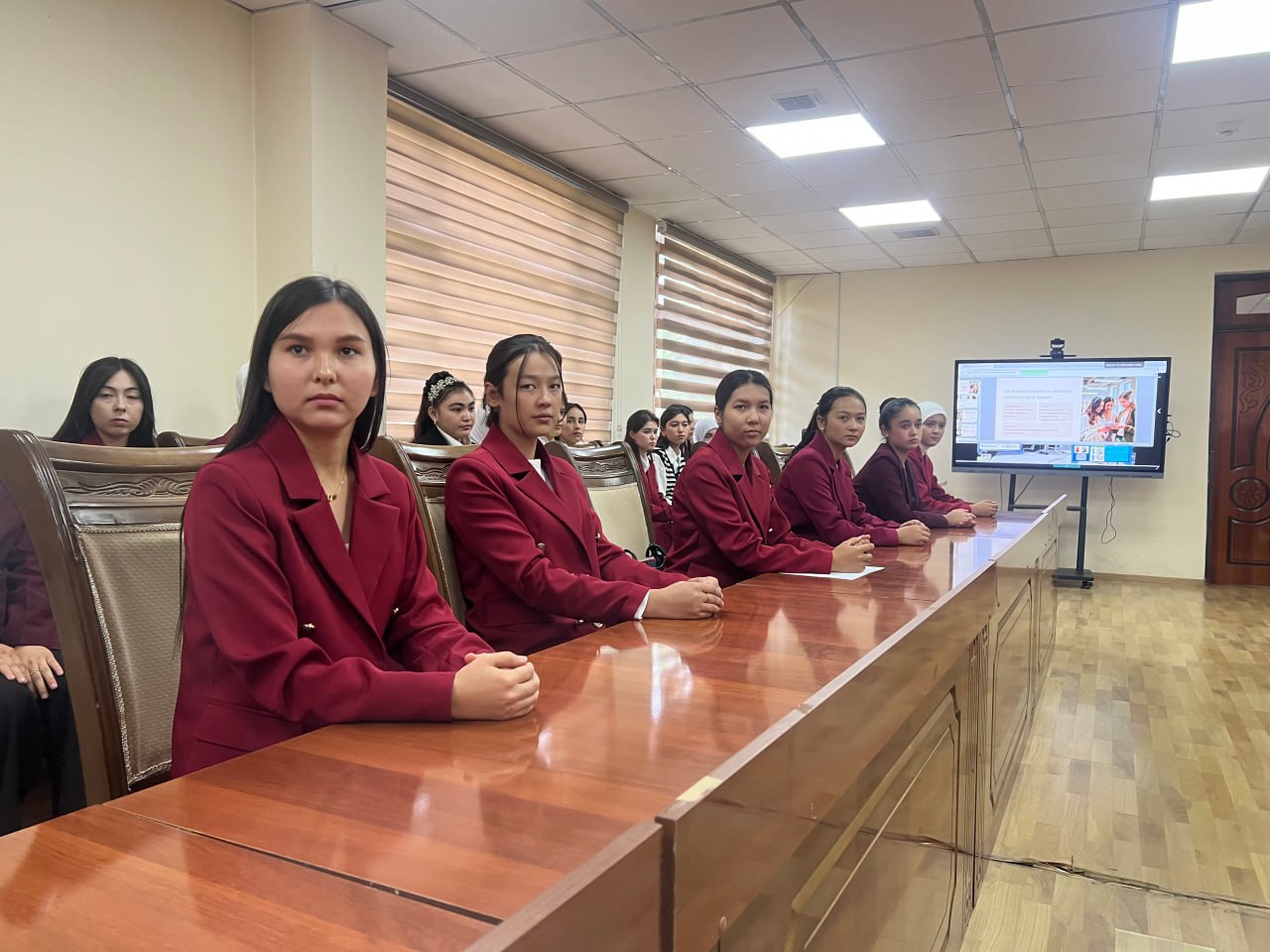 Namangan davlat pedagogika institutida Namangan yoshlar texnoparki tomonidan "InnoX" biznes inkubator va akselerator dasturi bo'yicha targ'ibot tadbirlari o'tkazildi.