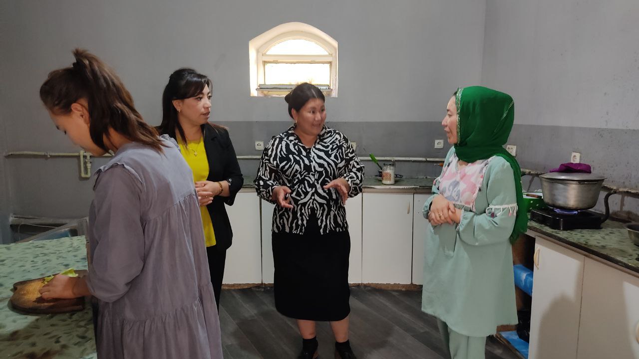 Talaba qizlarning yashash sharoitlari o‘rganildi