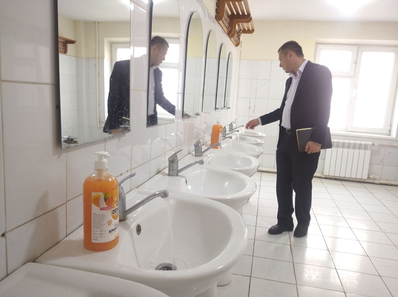 Namangan davlat pedagogika institutida “Toza qo‘llar” dasturi ijrosi o‘rganildi