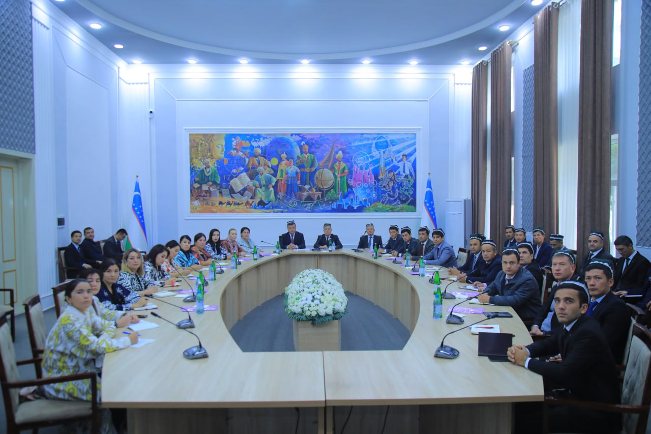 Namangan davlat pedagogika instituti rahbar va xodimlari hamda professor-oʻqituvchilari navbatdagi "Siyosiy-ma’rifat soati"da ishtirok etdi.