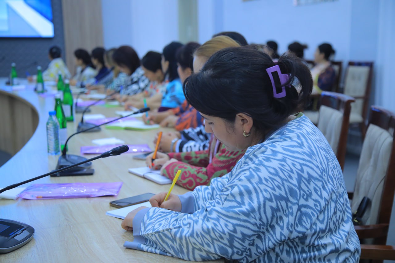 Namangan davlat pedagogika instituti rahbar va xodimlari hamda professor-oʻqituvchilari navbatdagi "Siyosiy-ma’rifat soati"da ishtirok etdi.