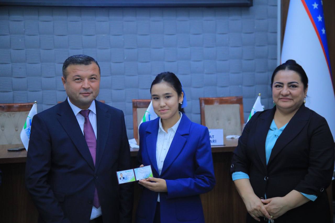 Hisobot-saylov yig’ilishida 2025/2026-o‘quv yili uchun Yoshlar yetakchisi, Yoshlar kengashi a’zolari hamda fakultet koordinatorlarini saylash bo‘yicha masala ko’rib chiqildi.