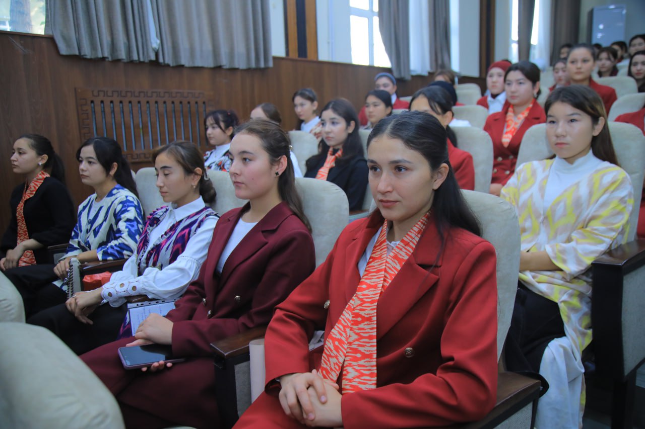 Viloyatning iqtidorli va chempion qizlari bilan uchrashuv tashkil etildi