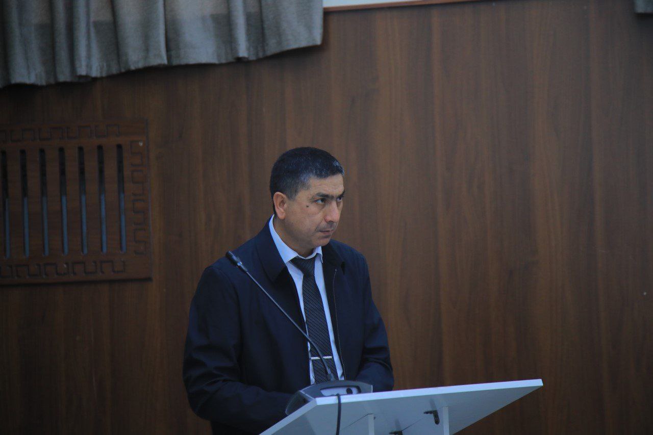 Talabalar bilan ochiq muloqot