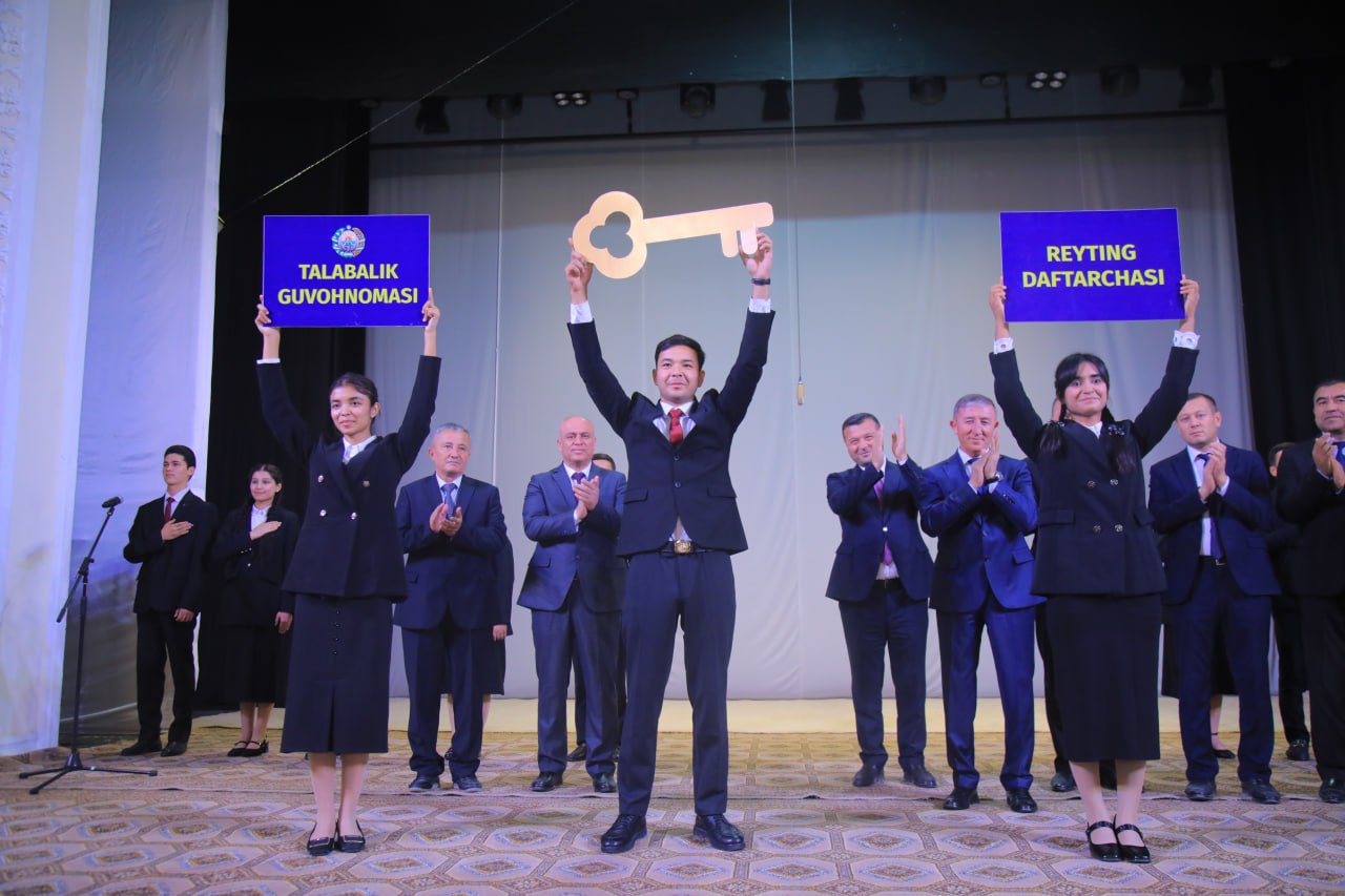 Namangan davlat pedagogika institutida "Talaba - yurt kelajagining umidi" shiori ostida talabalikka bagʻishlov bayram dasturi oʻtkazildi.