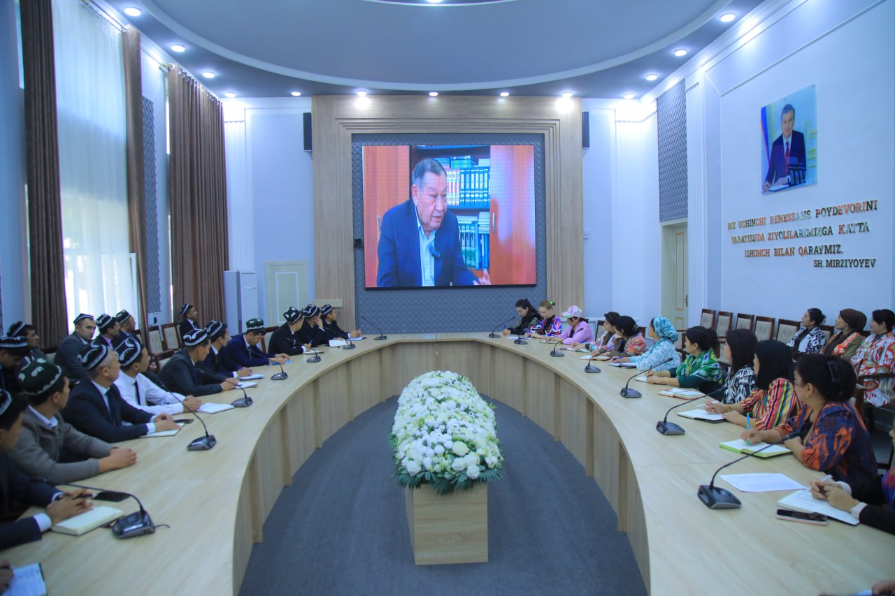 Namangan davlat pedagogika instituti rahbar va xodimlari hamda professor-oʻqituvchilari navbatdagi "Siyosiy-ma’rifat soati"da ishtirok etdi.