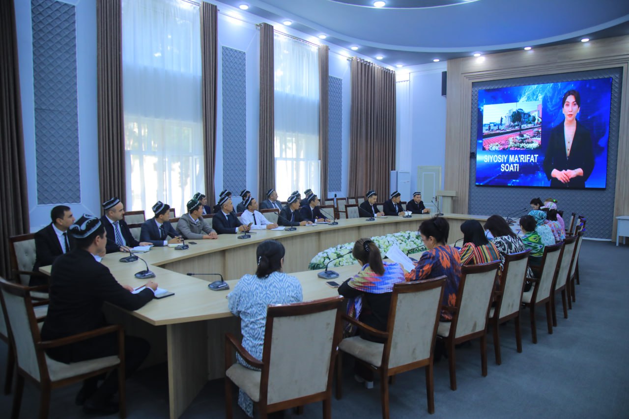 Namangan davlat pedagogika instituti rahbar va xodimlari hamda professor-oʻqituvchilari navbatdagi "Siyosiy-ma’rifat soati"da ishtirok etdi.