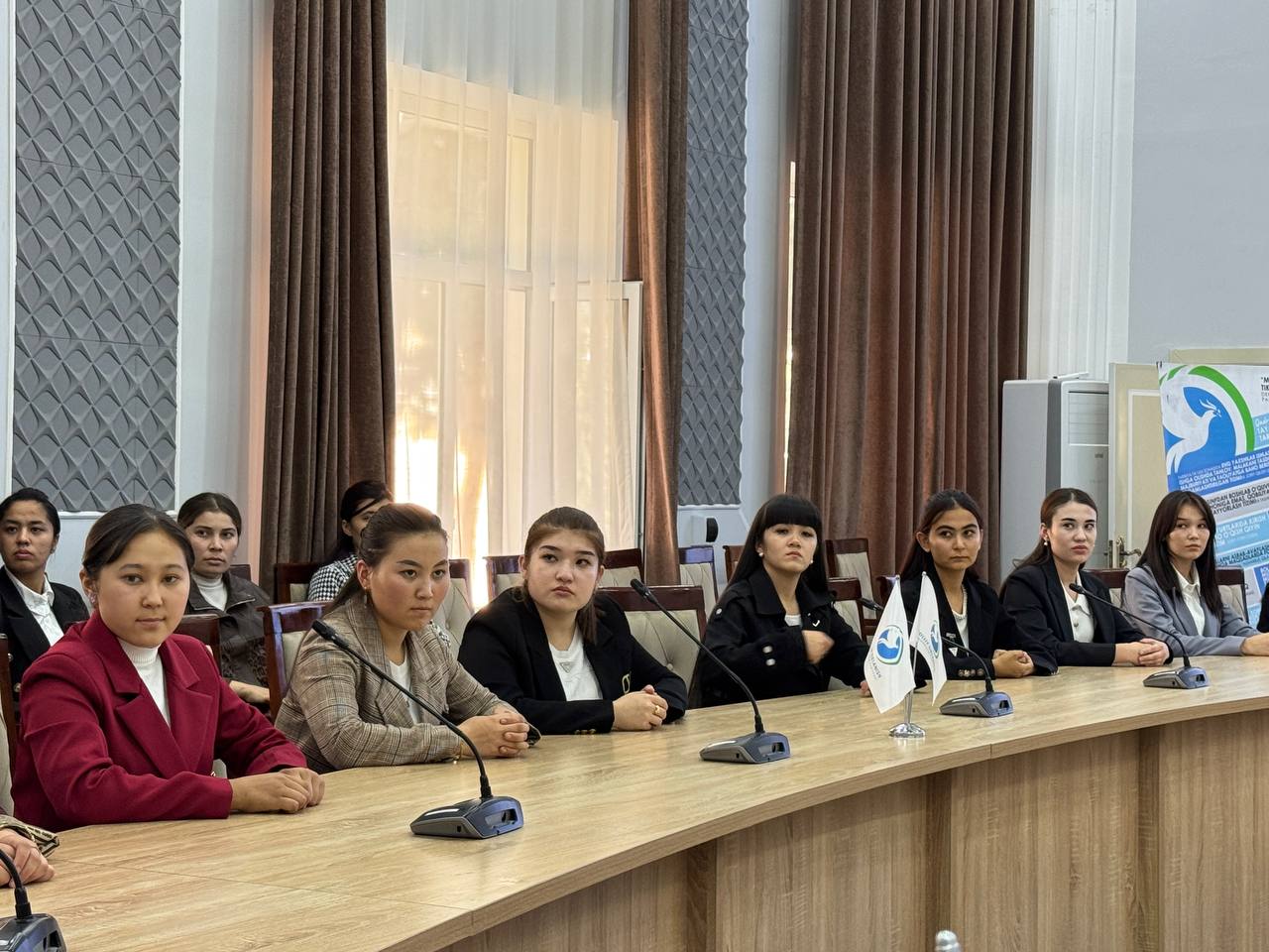 Namangan davlat pedagogika institutida "Deputat va yoshlar" uchrashuvi o'tkazildi