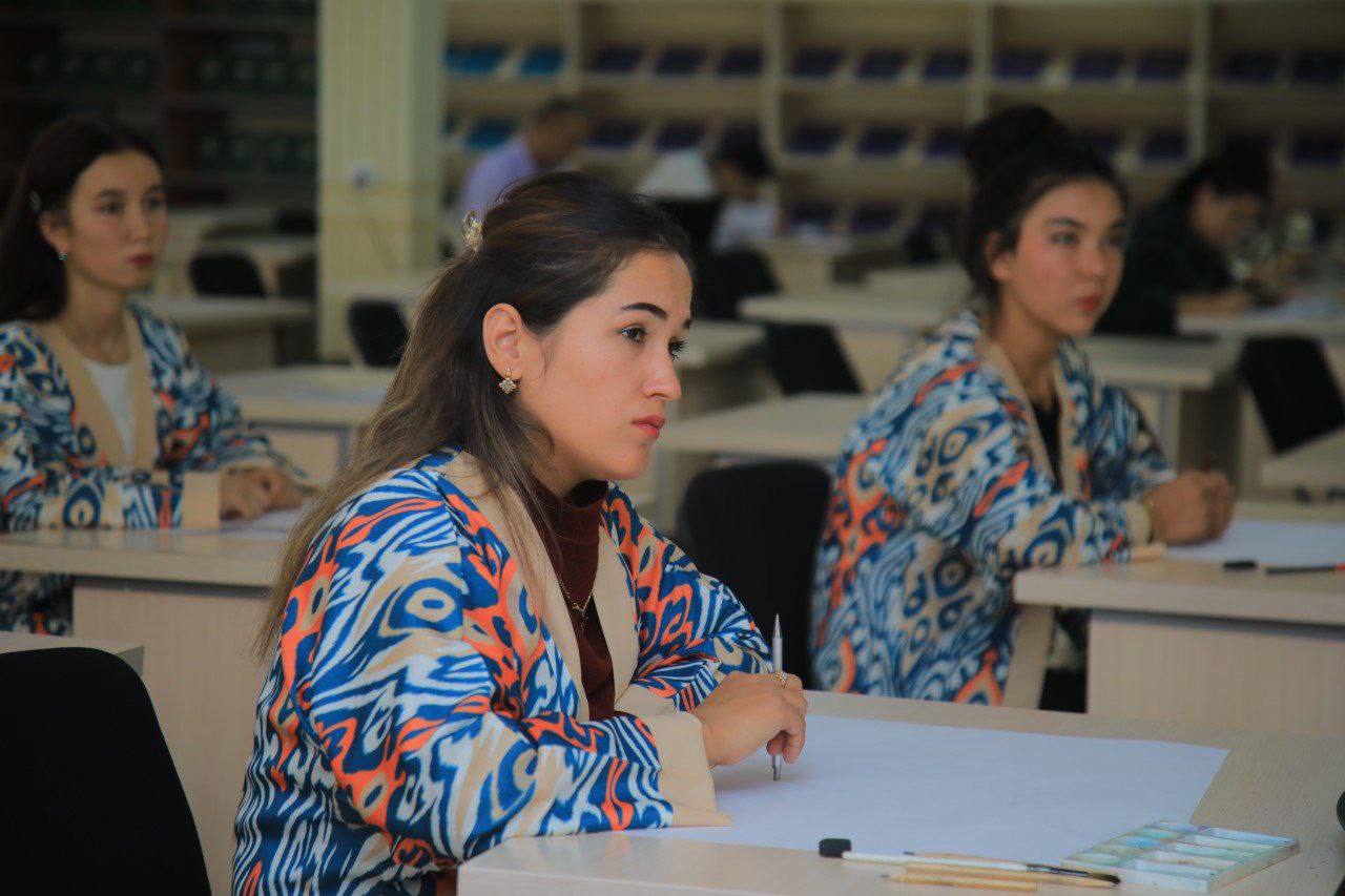 Namangan davlat pedagogika instituti talabalari o’rtasida “Milliy naqshlar dizayni” nomli rasmlar tanlovi o‘tkazildi.