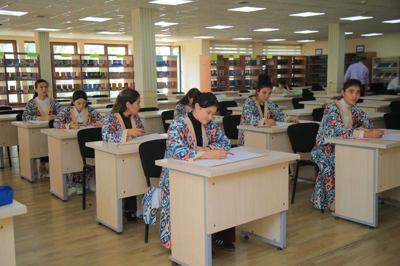 Namangan davlat pedagogika instituti talabalari o’rtasida “Milliy naqshlar dizayni” nomli rasmlar tanlovi o‘tkazildi.