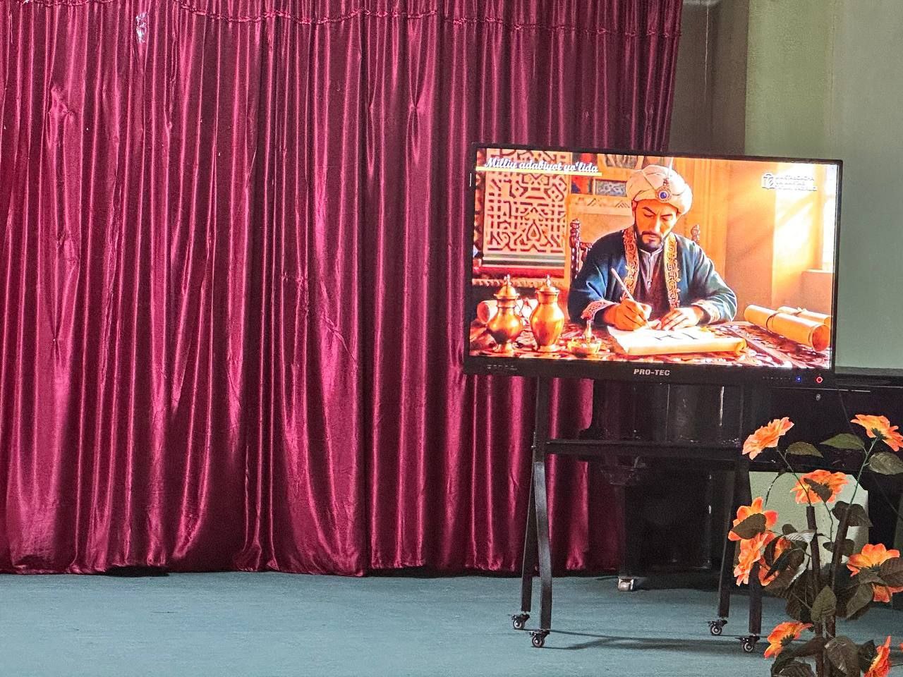 Namangan davlat pedagogika instituti akademik litseyida "Kelajak soati" darsi o'tkazildi