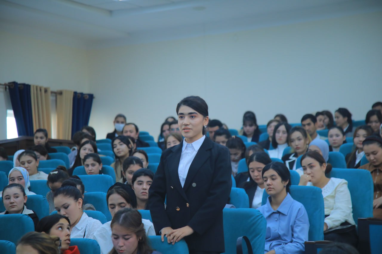 REKTOR VA YOSHLAR UCHRASHUVI