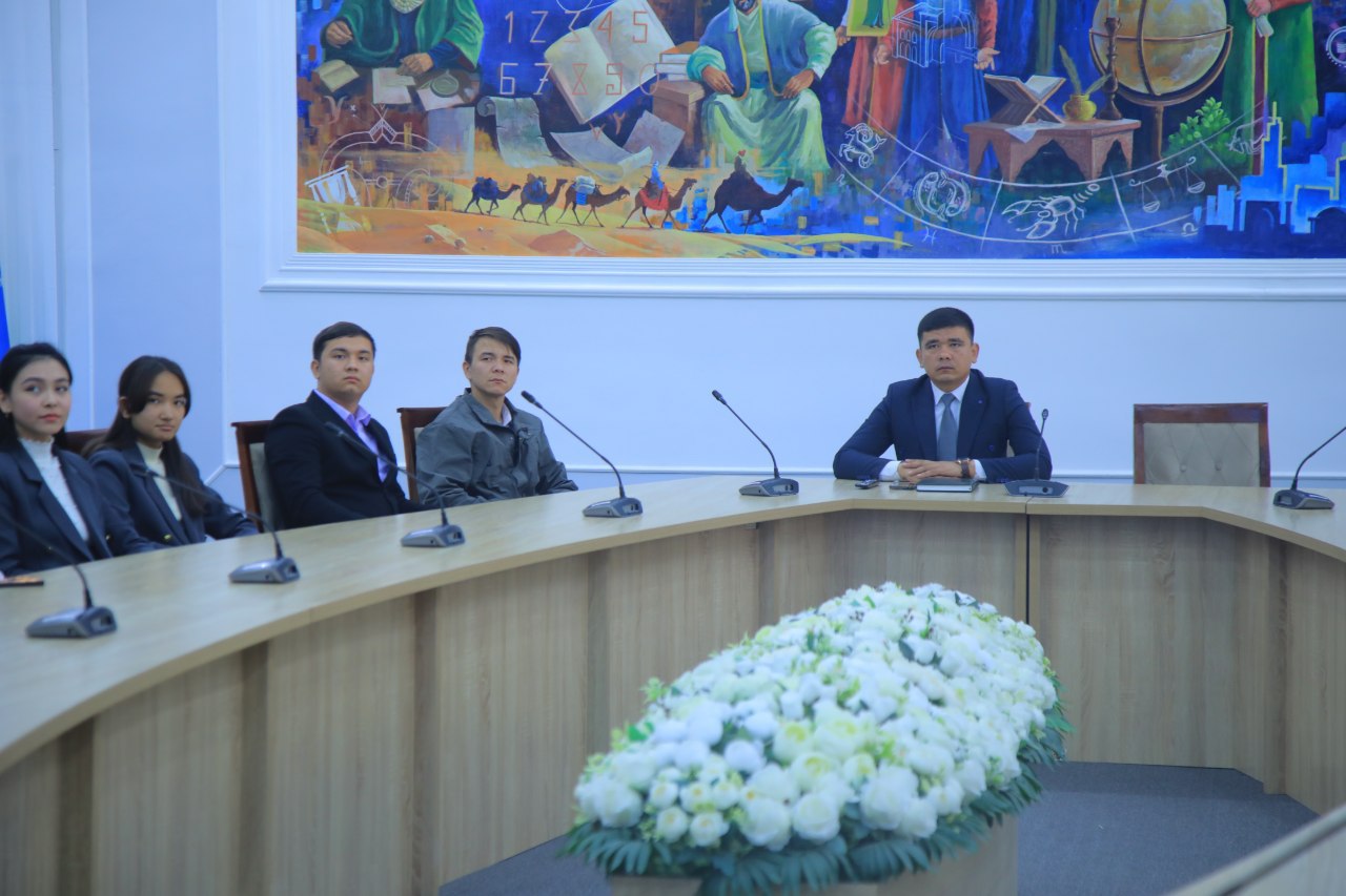 “Tarix va tarbiya” mavzusida ma’ruza o'tkazildi