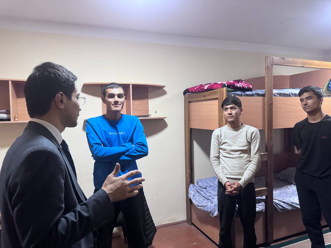 Talabalar bilan ochiq va samimiy uchrashuv