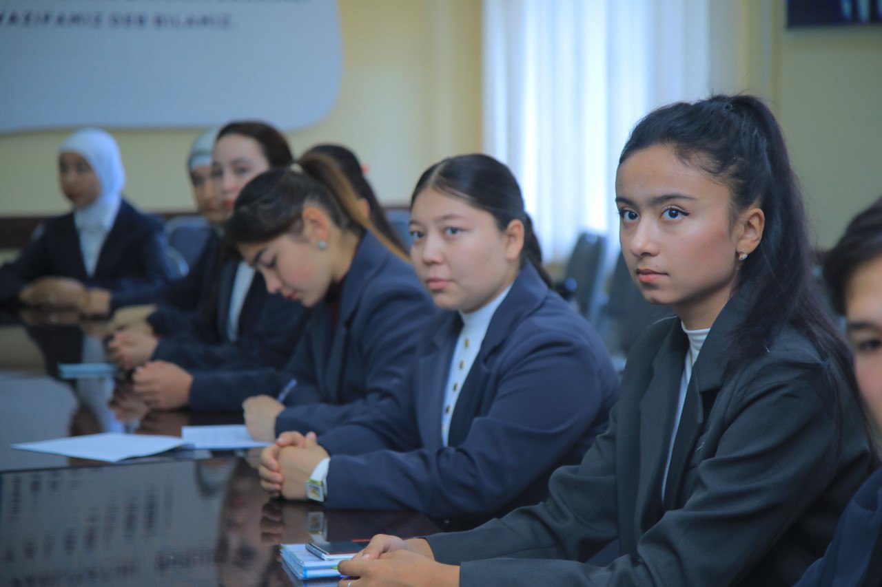 Yoshlar huquqiy madaniyatini oshirishga qaratilgan seminar-trening o‘tkazildi
