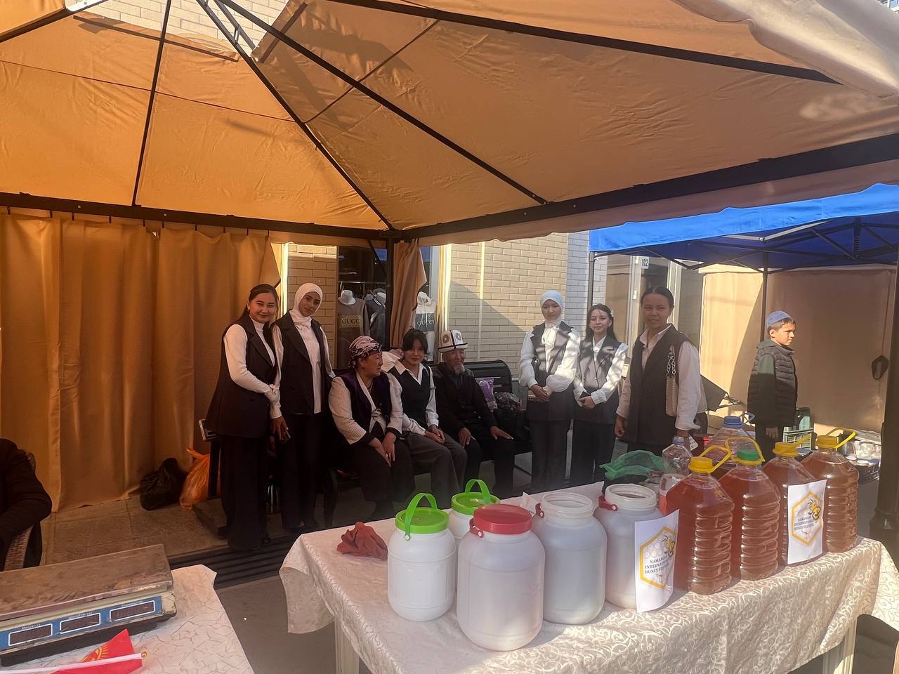 Namangan viloyatida IV “Asal festivali” — yosh volontyorlar ishtirokida boshlandi