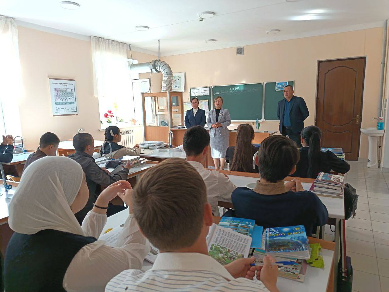 Umumta’lim maktablarida kasbga yo‘naltirish va targ‘ibot uchrashuvlari o‘tkazildi