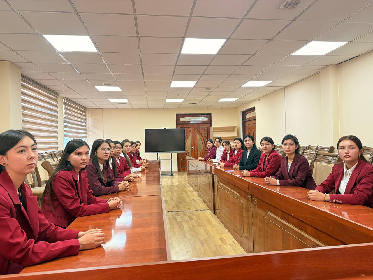 Namangan davlat pedagogika instituti Ijtimoiy fanlar fakulteti 1- bosqich O’zbek tili va adabiyoti yo'nalishi talabalari bilan ilmiy seminar tashkil etildi