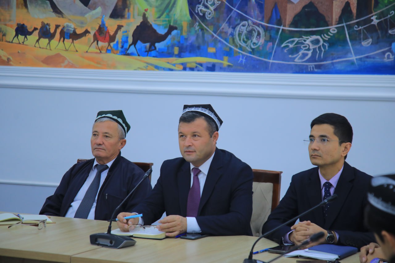 Namangan davlat pedagogika instituti rahbar va xodimlari hamda professor-oʻqituvchilari navbatdagi "Siyosiy-ma’rifat soati"da ishtirok etdi.