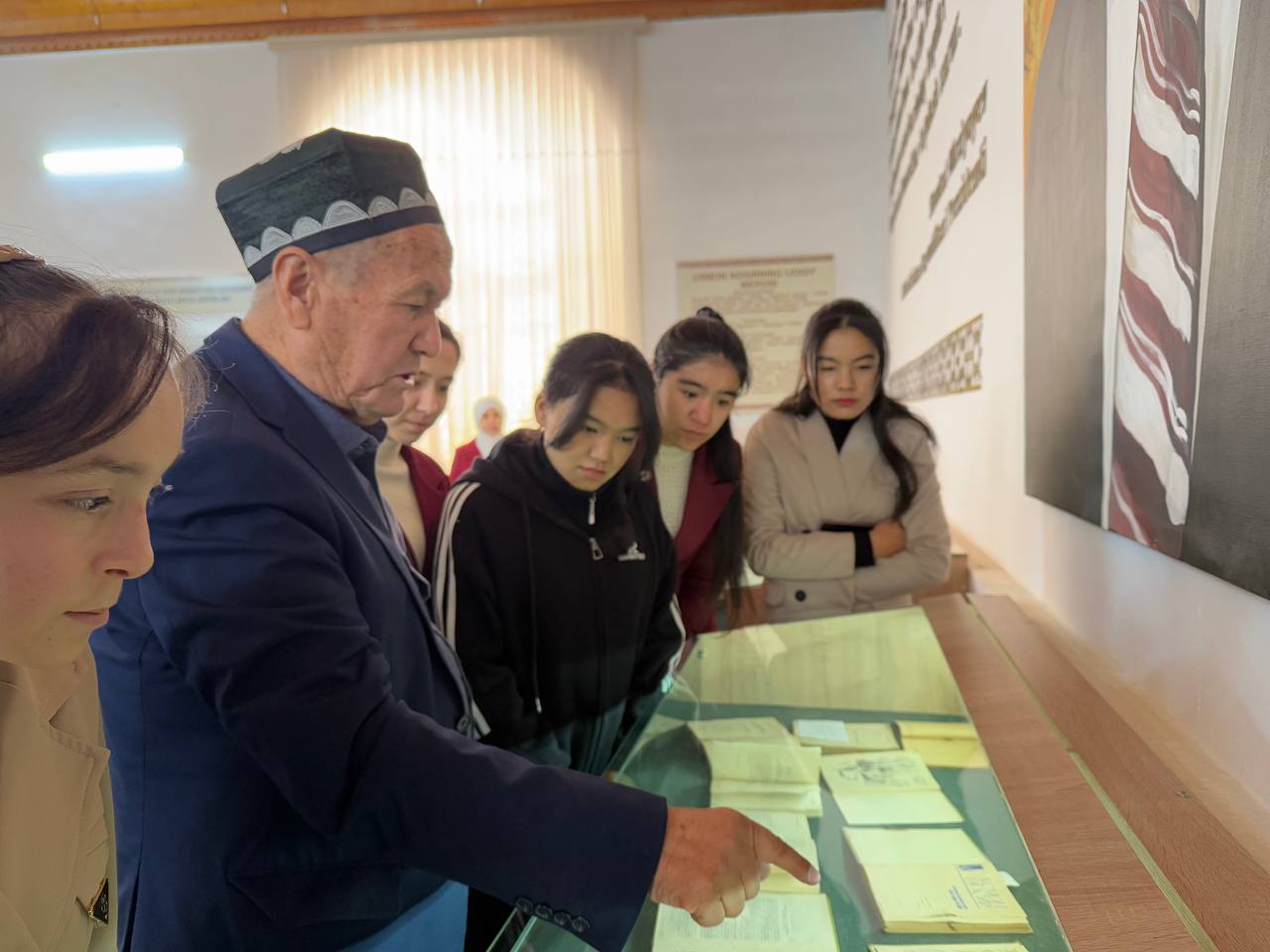 Talabalarning muzeylarga tashrifi davom etmoqda